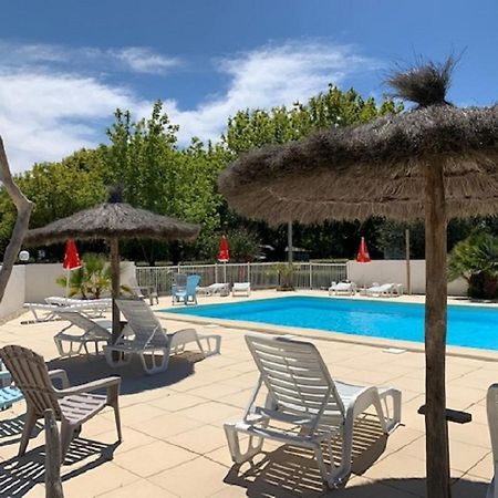 فندق فيندايز - مونتاليفتفي  Camping La Chesnays المظهر الخارجي الصورة