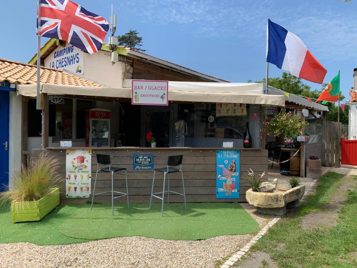فندق فيندايز - مونتاليفتفي  Camping La Chesnays المظهر الخارجي الصورة