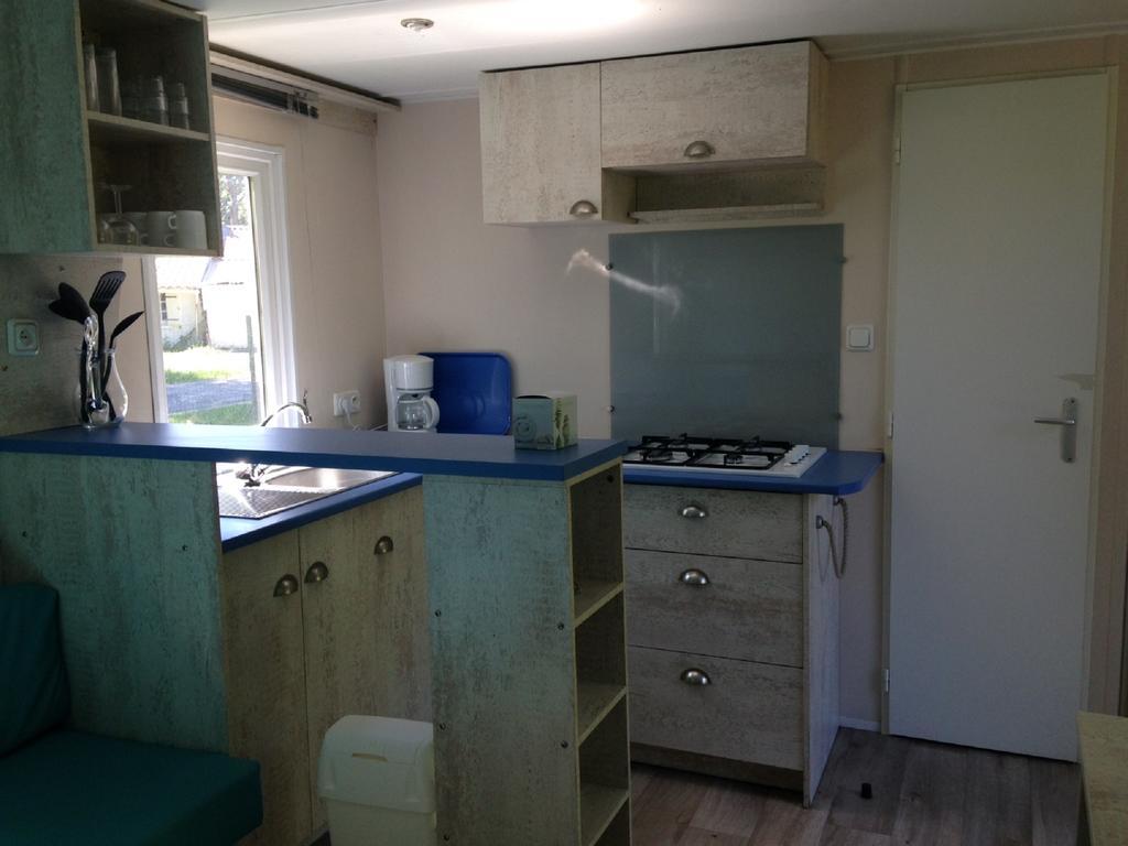 فندق فيندايز - مونتاليفتفي  Camping La Chesnays المظهر الخارجي الصورة