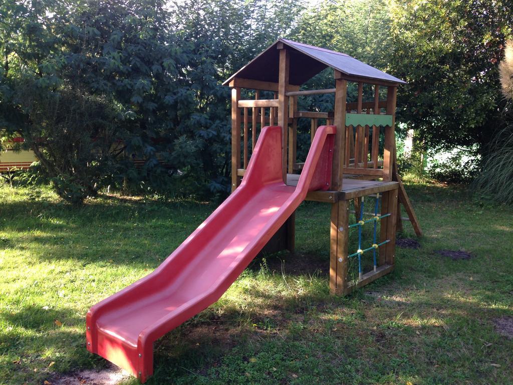 فندق فيندايز - مونتاليفتفي  Camping La Chesnays المظهر الخارجي الصورة